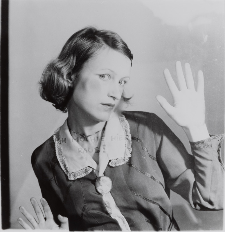 Værk af Birgit Jürgenssen