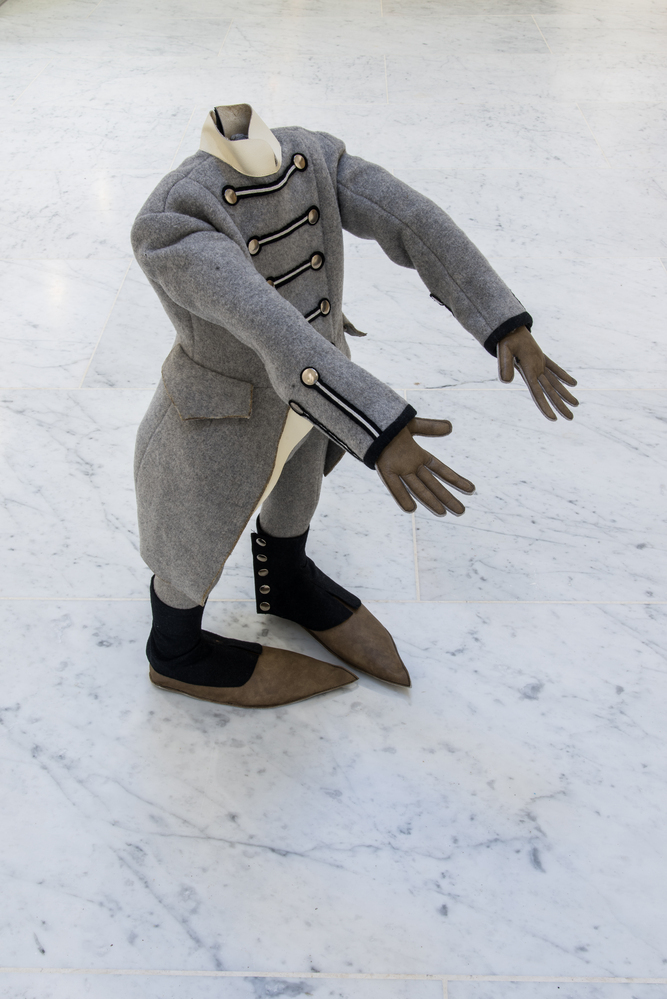 Christina Hamre – Uniformeret søvngænger